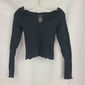 Intimately Free People Sz M Black Cropped Ribbed Lettuce Hem Long Sleeves Top